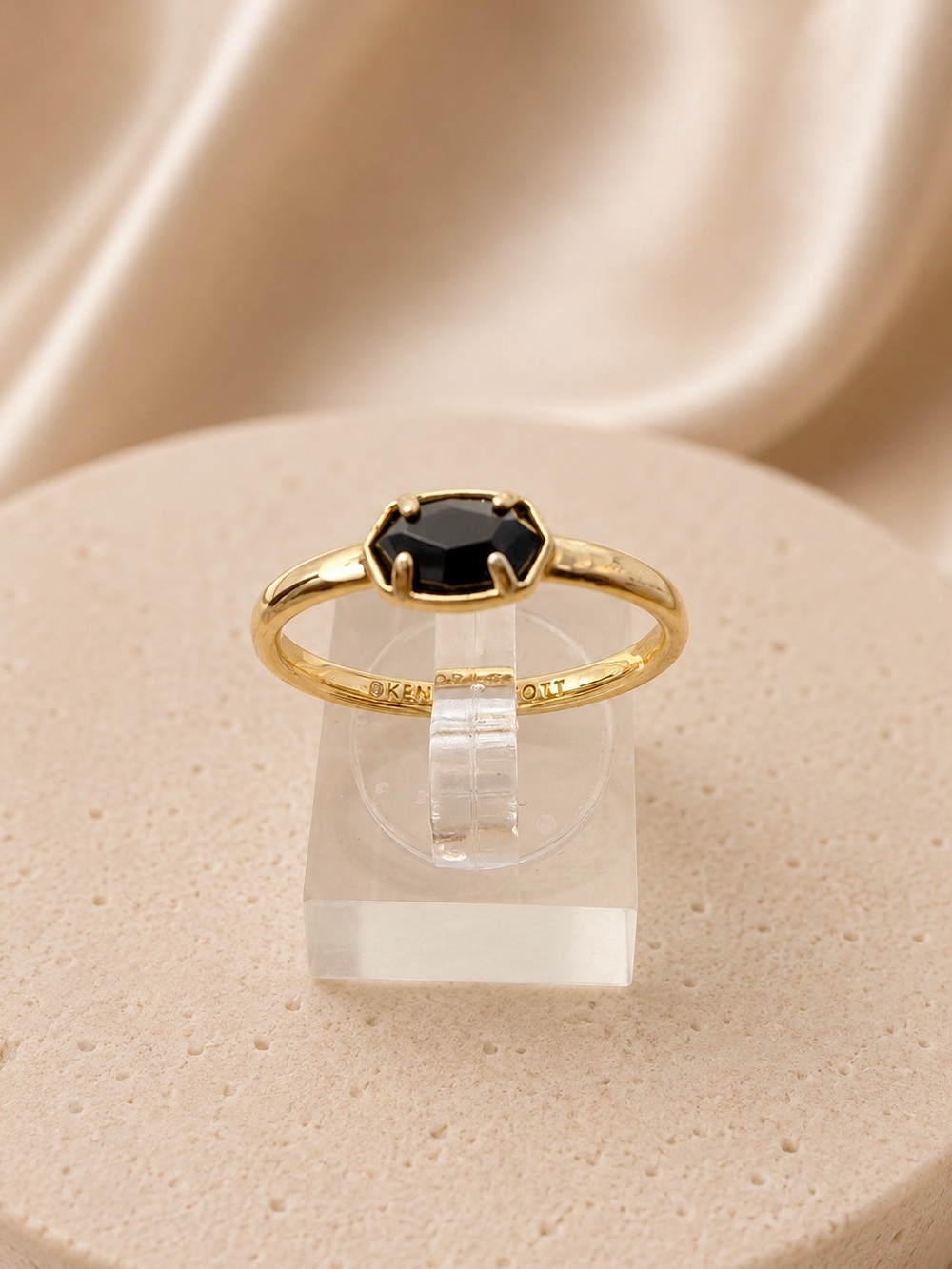 Kendra Scott Elisa black stone ring. Size 8 - Picture 3 of 5
